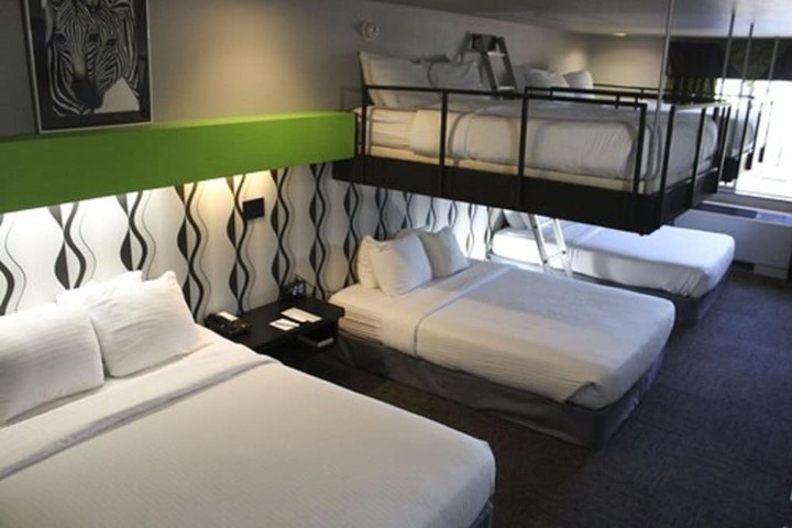 Room 44 of 91