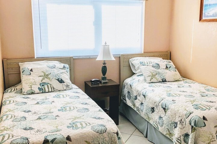 Room 20 of 34
