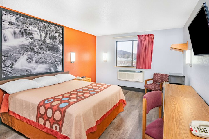 Room 7 of 26