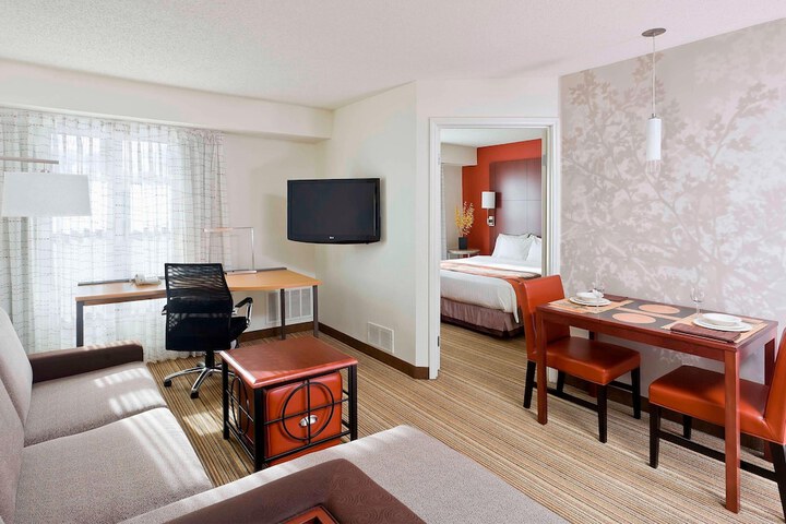 Room 10 of 17