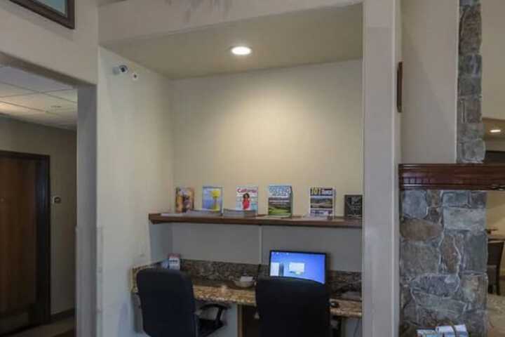 Truckee Donner Lodge