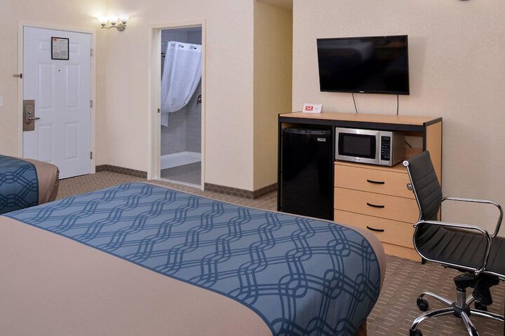 Room 6 of 26