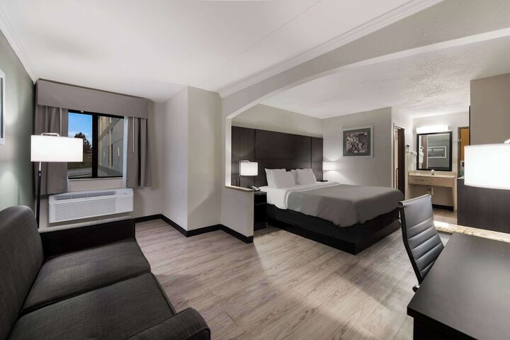 Room 16 of 52