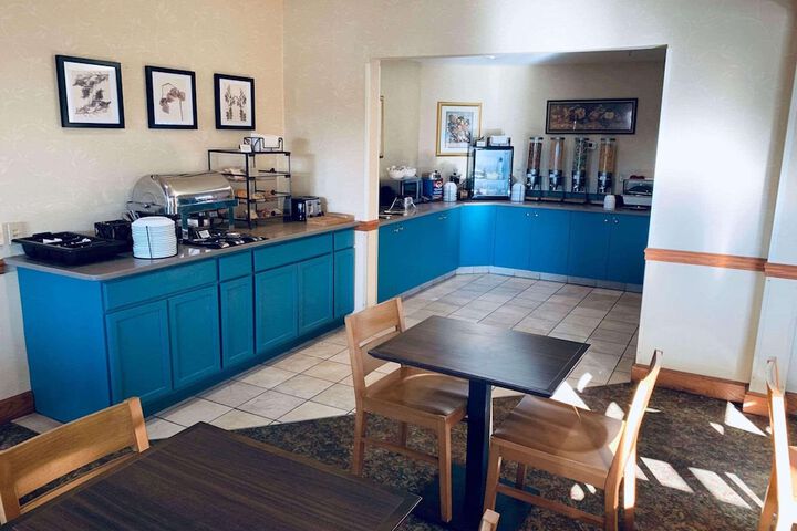 Breakfast/Coffee Service 18 of 23