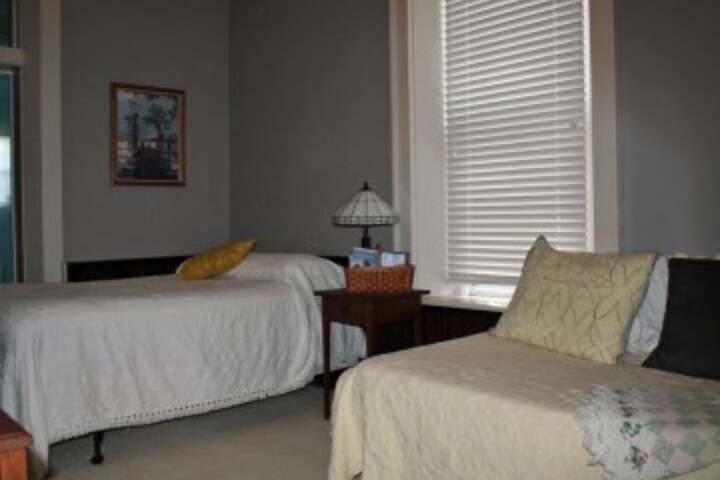 Markward Manor Bed and Breakfast Inn