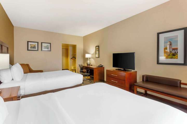 Room 15 of 38