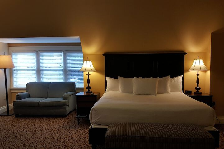 Room 17 of 58
