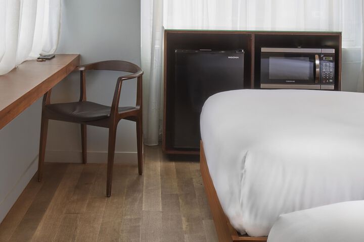 Room 15 of 25