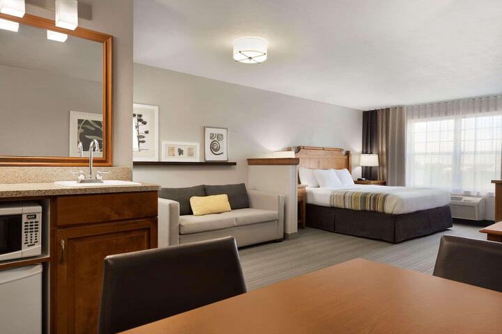 Room 20 of 28