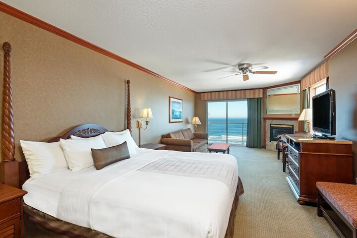 Elizabeth Oceanfront Suites an Ascend Collection Hotel