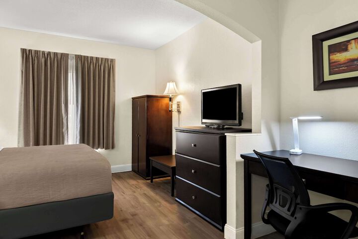 Room 22 of 45