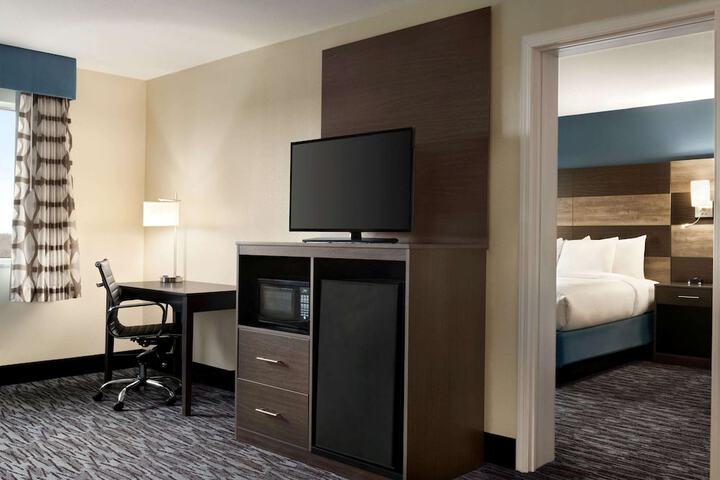 Room 15 of 30