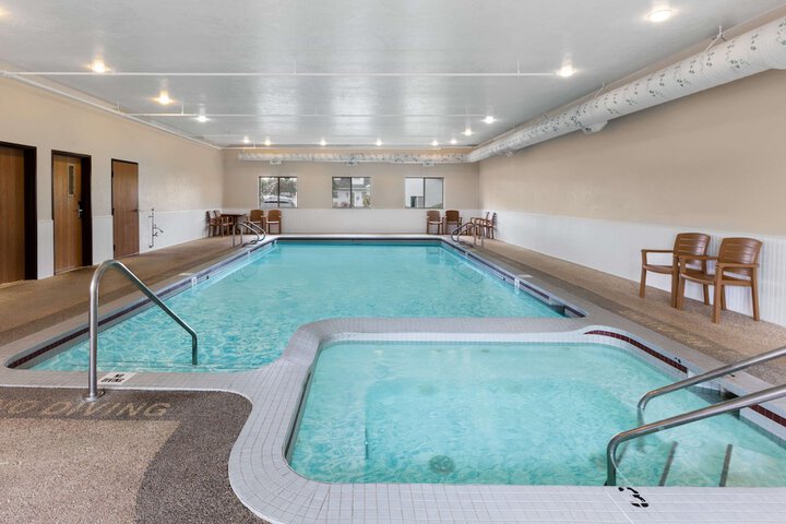 Pool 5 of 17