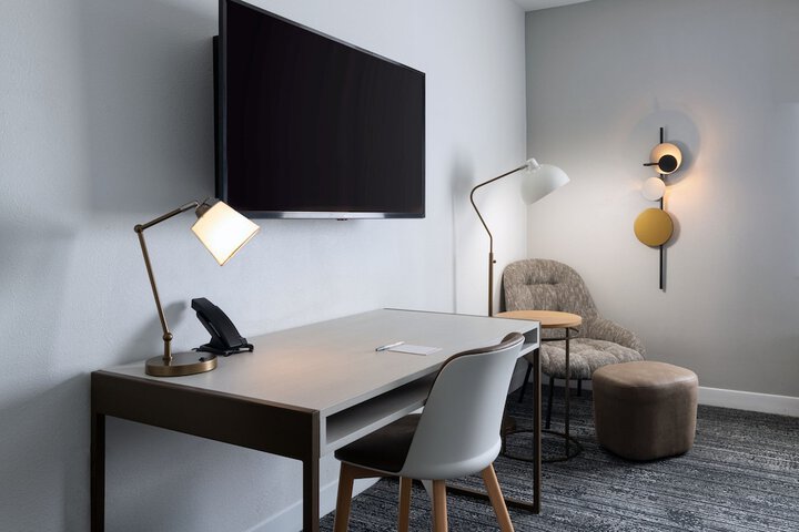 Room 15 of 24