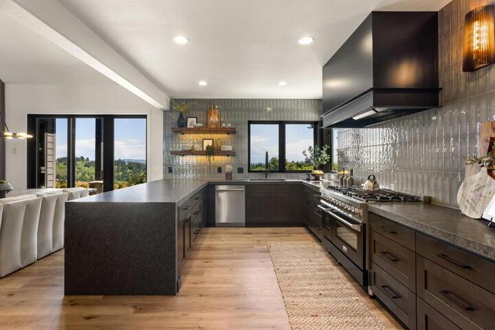 Escape to Wine Country Luxurious Getaway Awaits