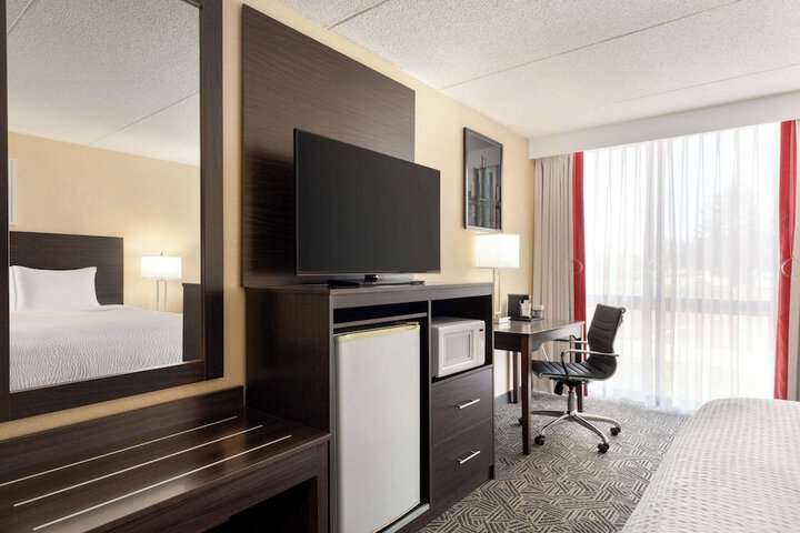 Room 22 of 65