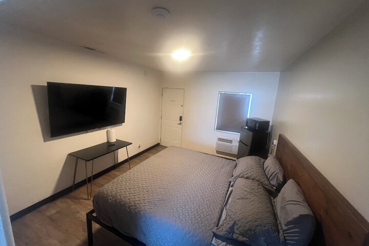 Macs Motel