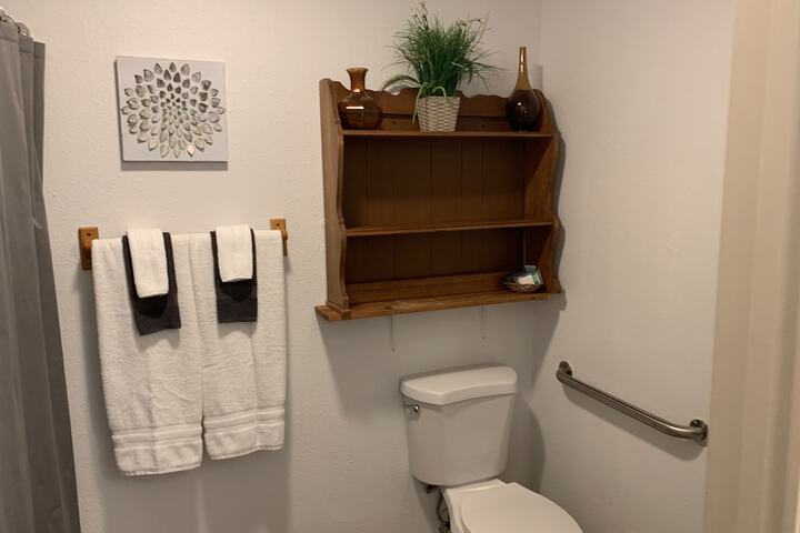 Room 28 of 158