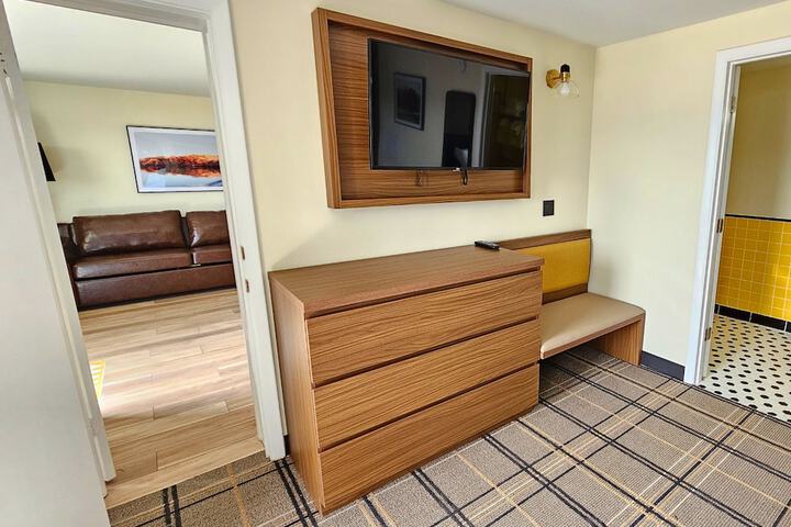 Room 10 of 35