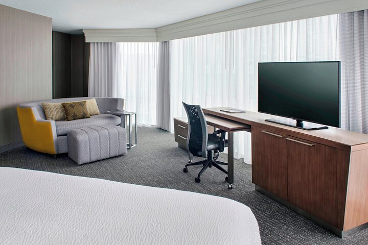 Room 16 of 39