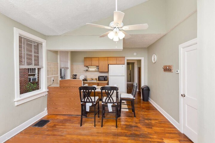 Heart of Midtown Hideaway Prime Location