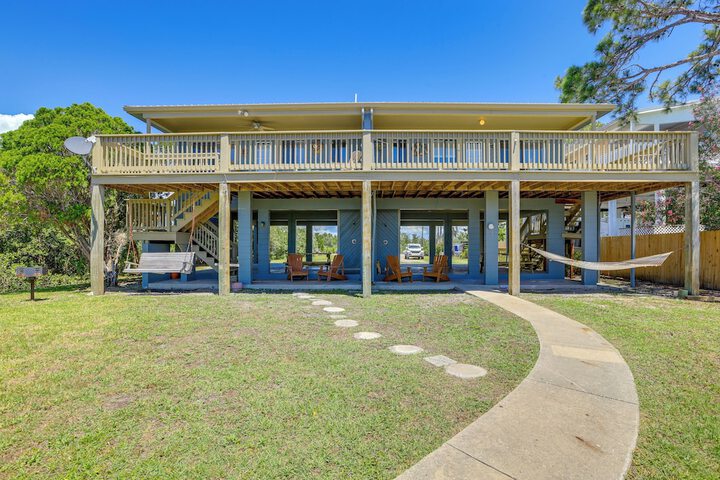 Waterfront Cedar Key Duplex Home: Grill & Dock!