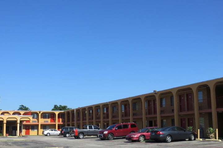 Hotel 11 of 43