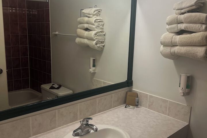 Room 6 of 15