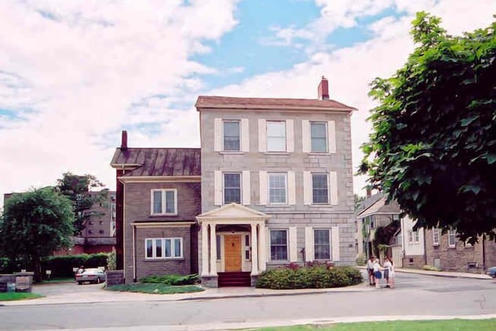The Noble Suites