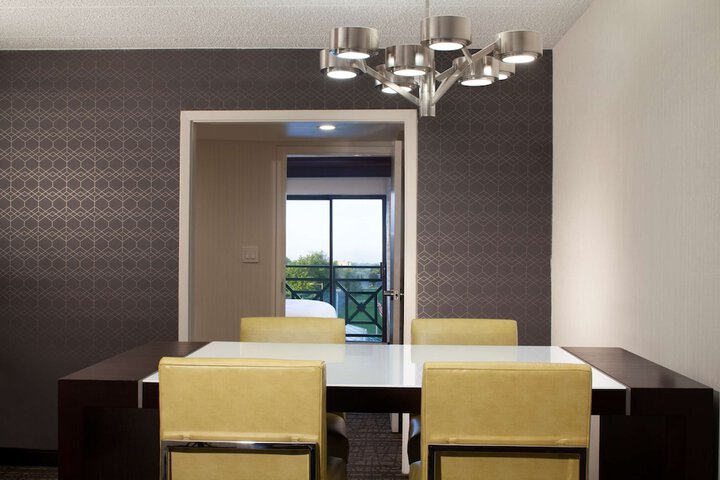 Room 25 of 65