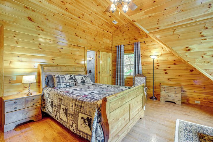 Hike Fish & Golf: Burnsville Retreat w / Deck!