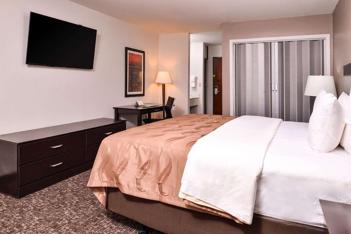 Room 28 of 48