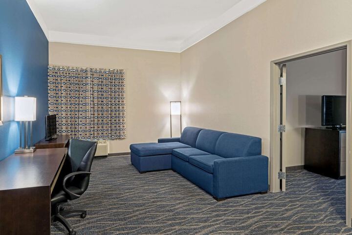 Room 22 of 46