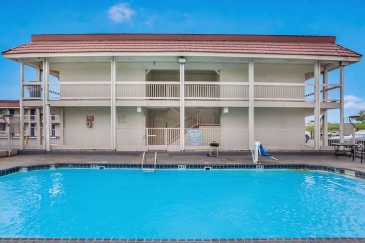 Pool 9 of 52