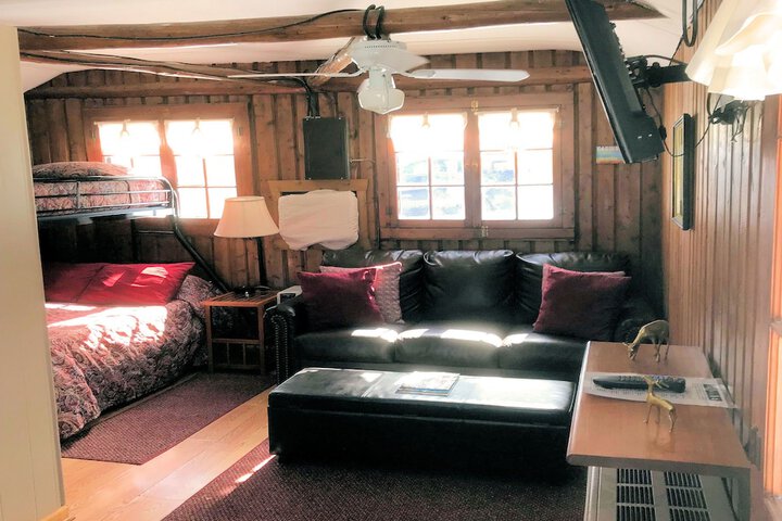 Room 47 of 152