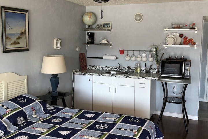 Room 152 of 182
