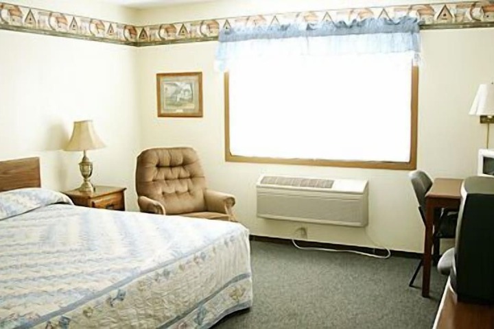 Riverside Inn