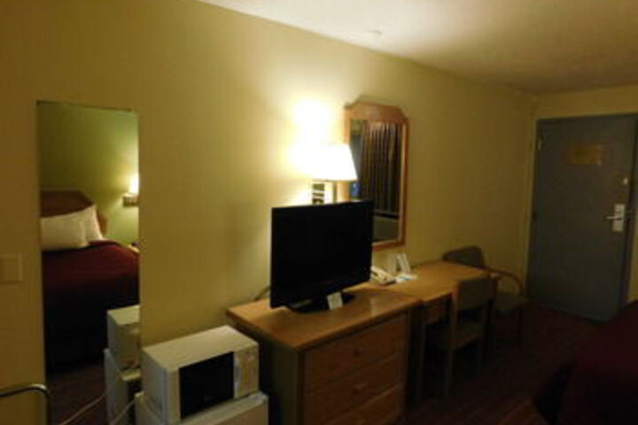 DAYS INN WILLIAMSBURG