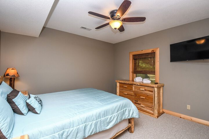 Maple Manor by Taylor Made Deep Creek