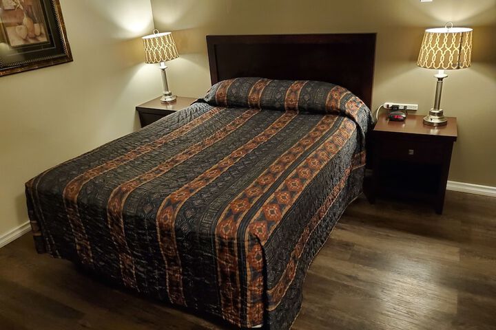 Room 9 of 22