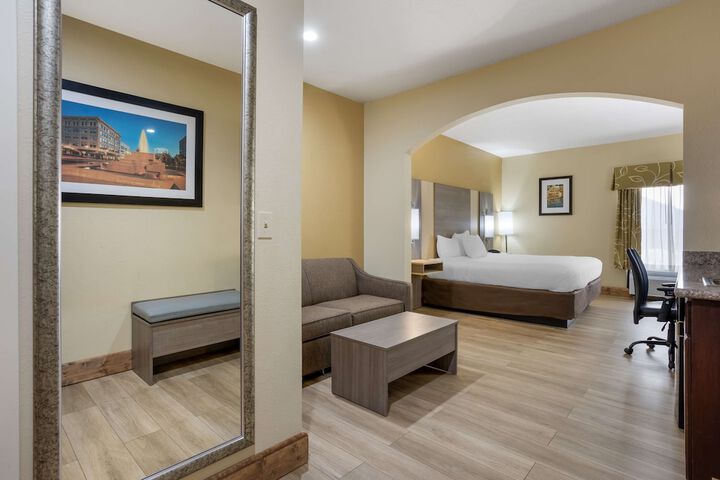 Room 21 of 31