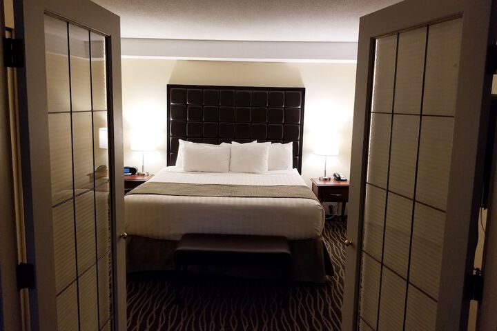 Room 51 of 111