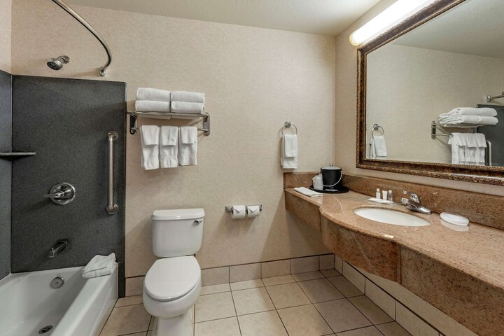 Room 34 of 52