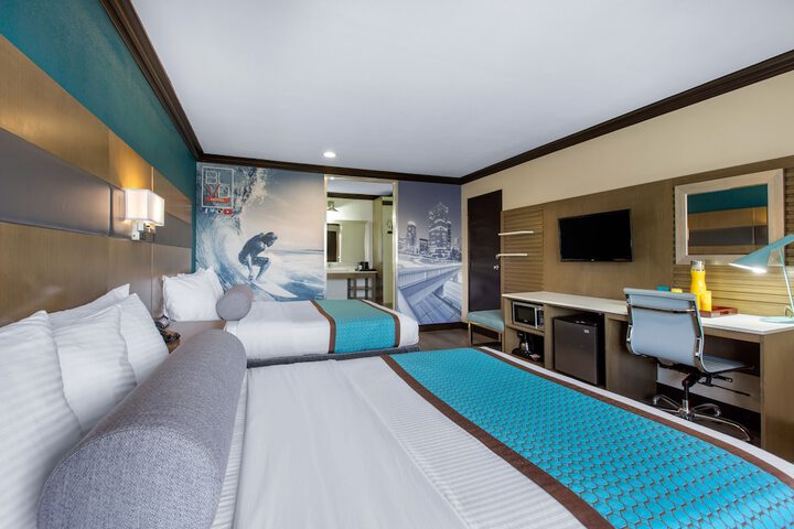 Room 10 of 27