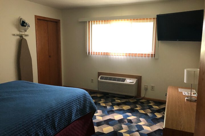 Room 63 of 98
