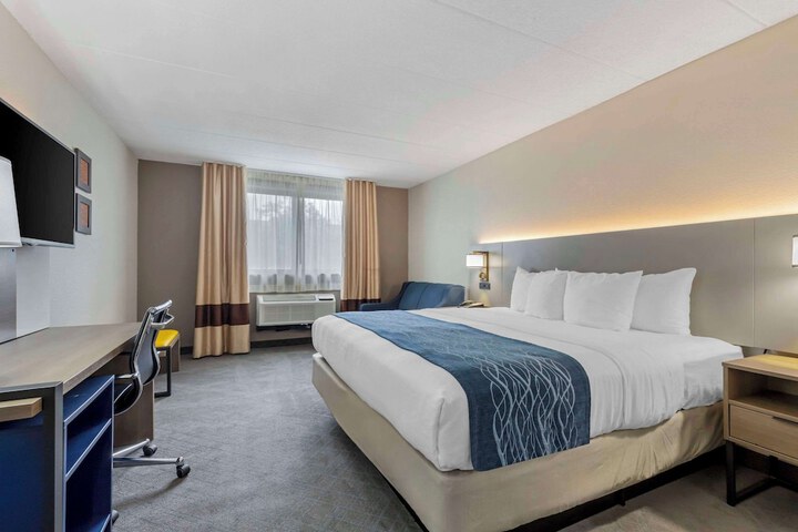 Room 15 of 36