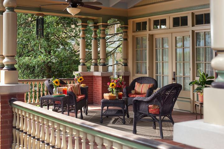 B. F. Hiestand House Bed & Breakfast
