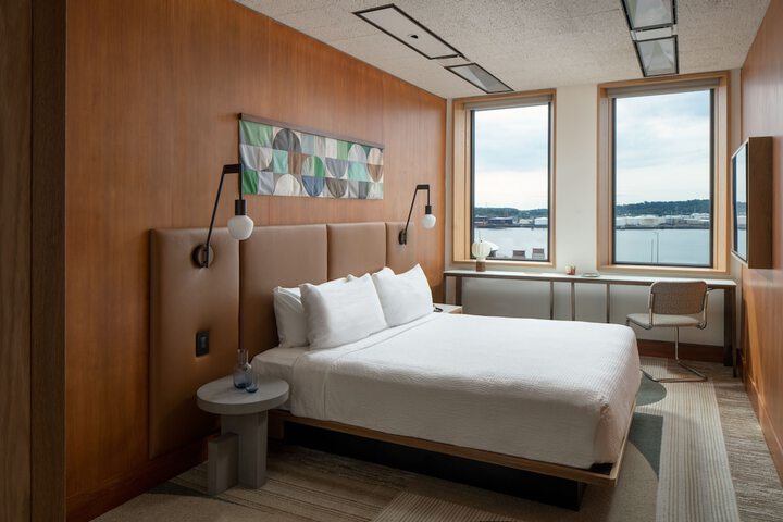Room 54 of 91