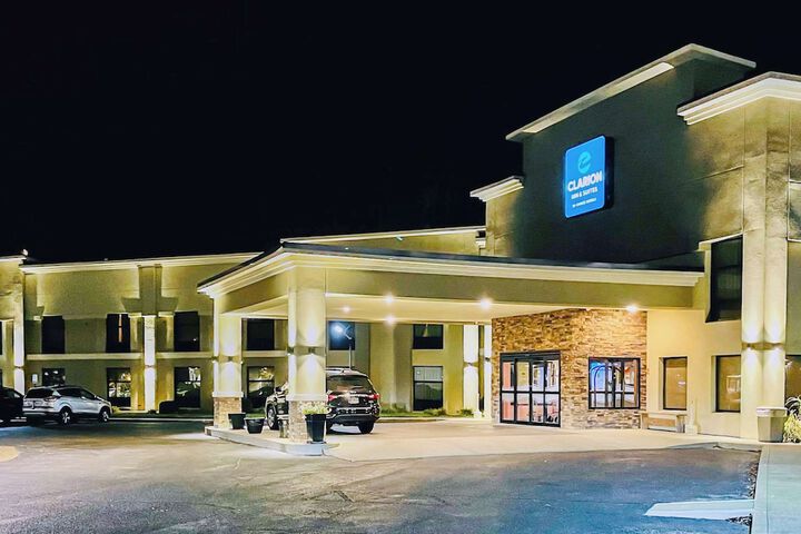 Hotel 2 of 49