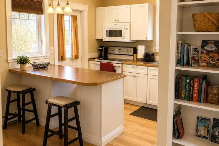 Triple Tree Suites